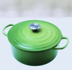 Le Creuset Signature Br�ter 24 cm rund Bambus, Emaille hell